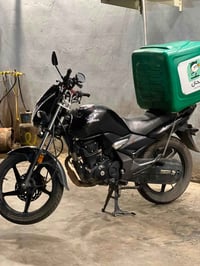 شباب الدراجه هوندا موديل ٢٤ كفاله عامه  مكينه ٢٠٠ ماشيه ١١الف وراح تدخ...