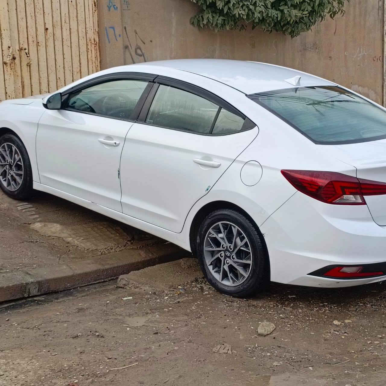 ماشيه 76
مكينه 20 ما مفتوحه
كير AT المرغوب
حجر بيئه موجود حجركزوز
الضرر تبديل جاملغ وبوند ضرر أمريكا بدون داخل
السعر 140 بيه مجال 
الاستفسار الاتصال على الرقم ***********
