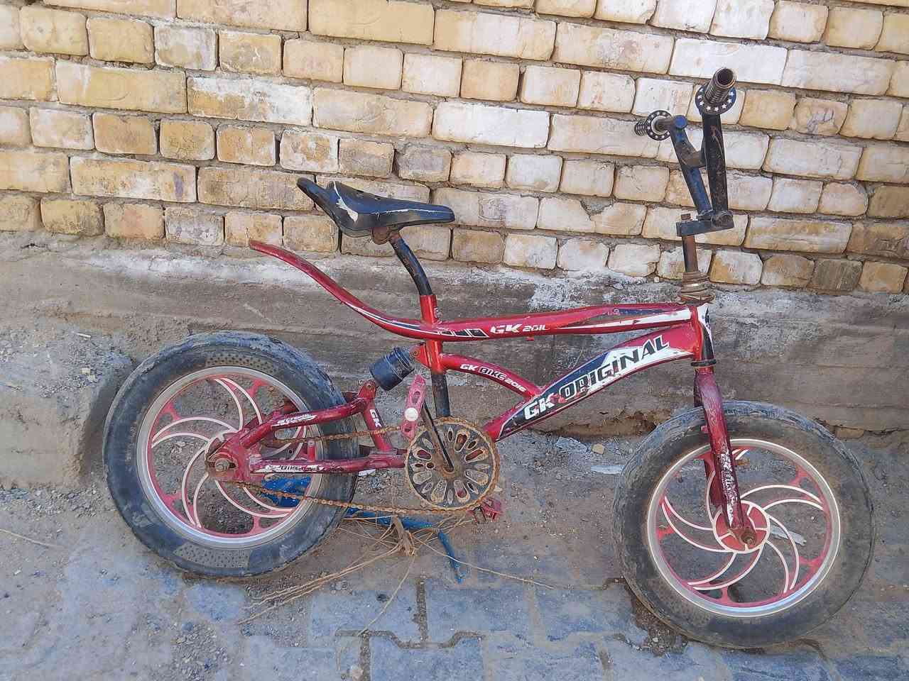 بسكل للبيع 20الف التواصل مع ***********
