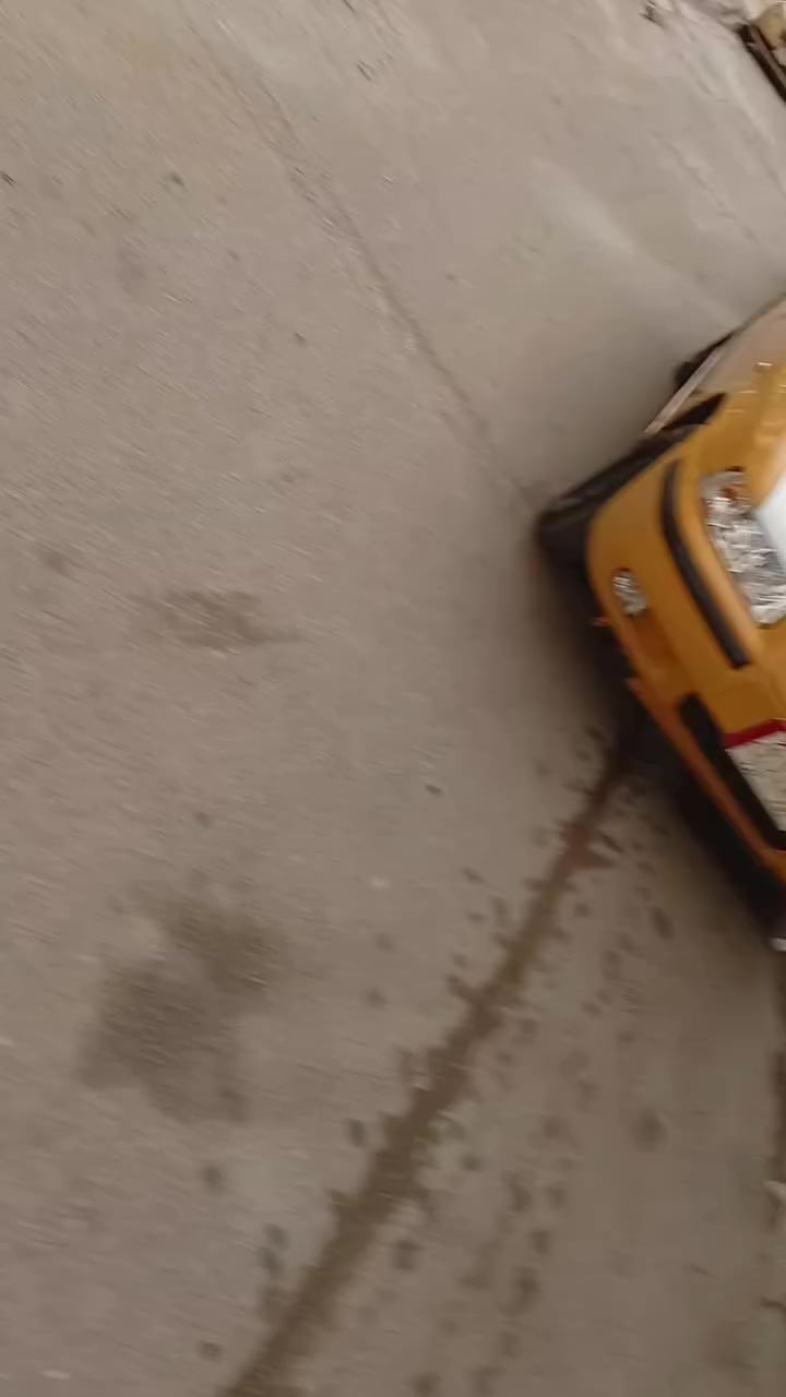 سلام عليكم سمند للبيع موديل 10السياره جاهزه كير محرك تبريد تخم تاير كهربائيات صدر جديد سنويه صاقطه 8سنوات تحويل مباشر بدون صبغ السعر 28العنوان بغداد المدينه ***********
