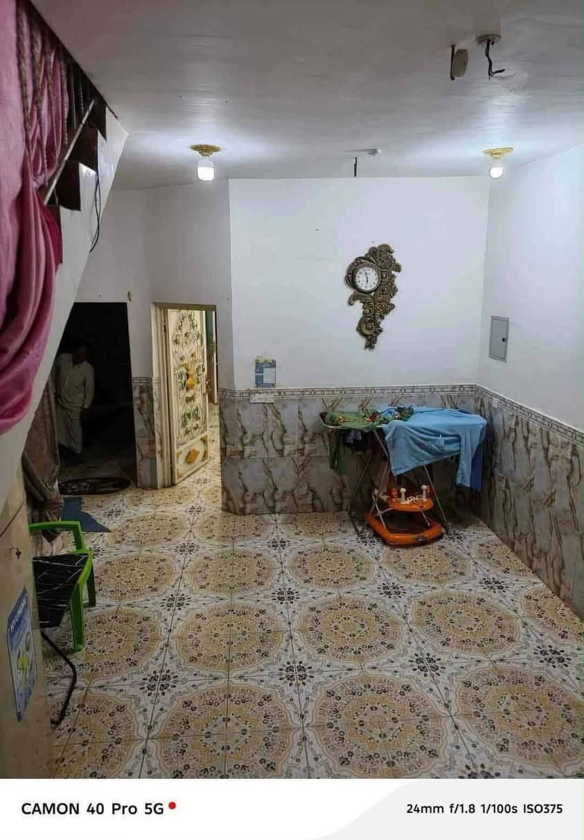 #دار_للبيع ✅
 حي الحكم مساحة 125 متر متكون من غرفة واحدة وصاله وحمامات ومطبخ وبراني سنة البناء ٢٠١٧ كافة خدمات مجاري مقرنص تبليط مطلوب للاسكان 7 مليون 
السعر الكلي 110 مليون
_________________________________________
#للاستفسار الاتصال📞 او مراسلتنا عبر الواتساب 📲
***********🛜》

#ملاحظة: لعرض عقارك ماعليك سوى مراسلتنا 
عبر بريد 📩الصفحة او عبر الواتساب📲
{{👍#تابع_الصفحة لتصلك عروض مكتبنا 🫰🏛
