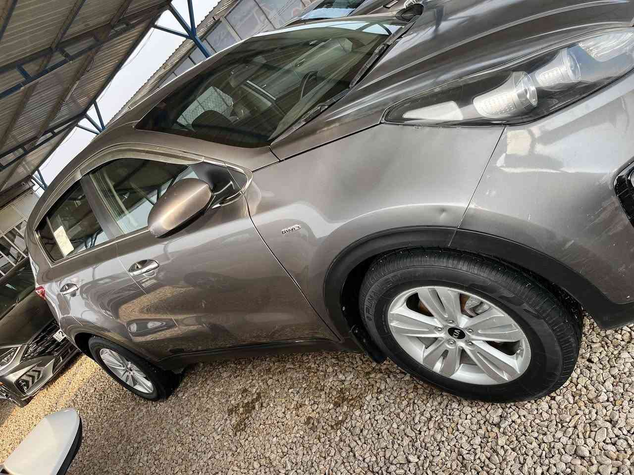 سلام عليكم كيا اسبورتج مديل 2018 وارد أمريكي 🇺🇸 حادث سياره البنيد فقط والباقي كفاله عامه من كلشي مكينا وكير وحداديه وتخم تاير كله شرط مكان الديوانيه رقم ***********سعر 150وبيها مجال
