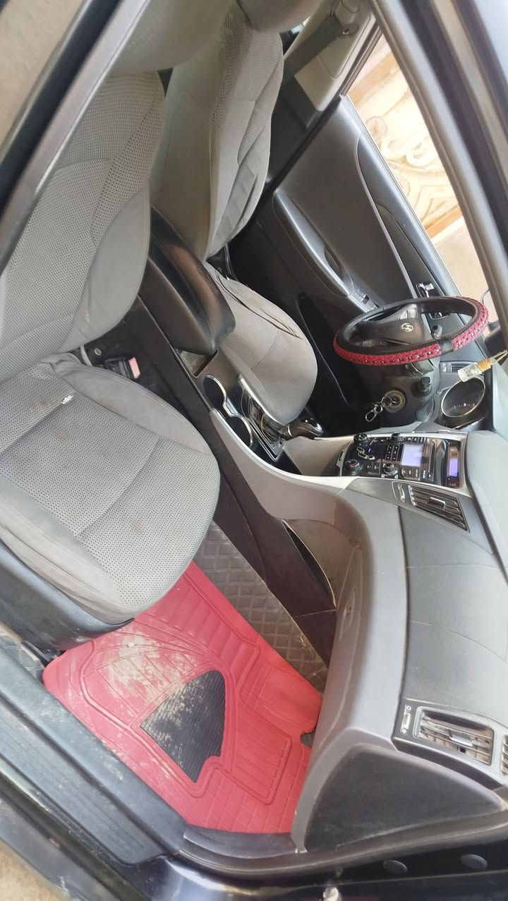 سلام عليكم سوناتا 2011 امريكي بيه صفحه سائق بدون تكم 
مكاني بابل رقم واسط  سياره مكينه كير حداديه جاهزه 
خير من الله للاستفسار اكثر اتصال علرقم سعر 78 وبيه مجال بسيط ***********
