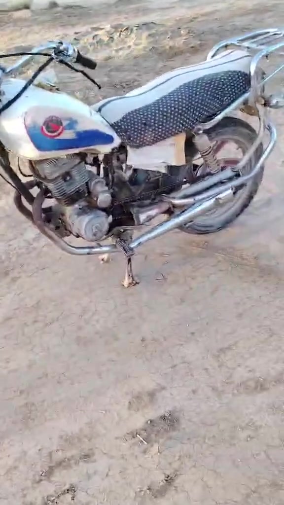 سلام عليكم شونكم اخوان من رخصت الادمن عندي هاي الجونده ما عايزه شي ودراجه خير من الله ديرلها بانزين ودهن وطلع وين ما تريددللستفسار ادخل خاصص مكاني ديوانيه ناحيت نفر


**إذا كنت صاحب هذا الإعلان وتريد حذفه لأي سبب، رجاءا أرسل رسالة إلى الدعم الفني**