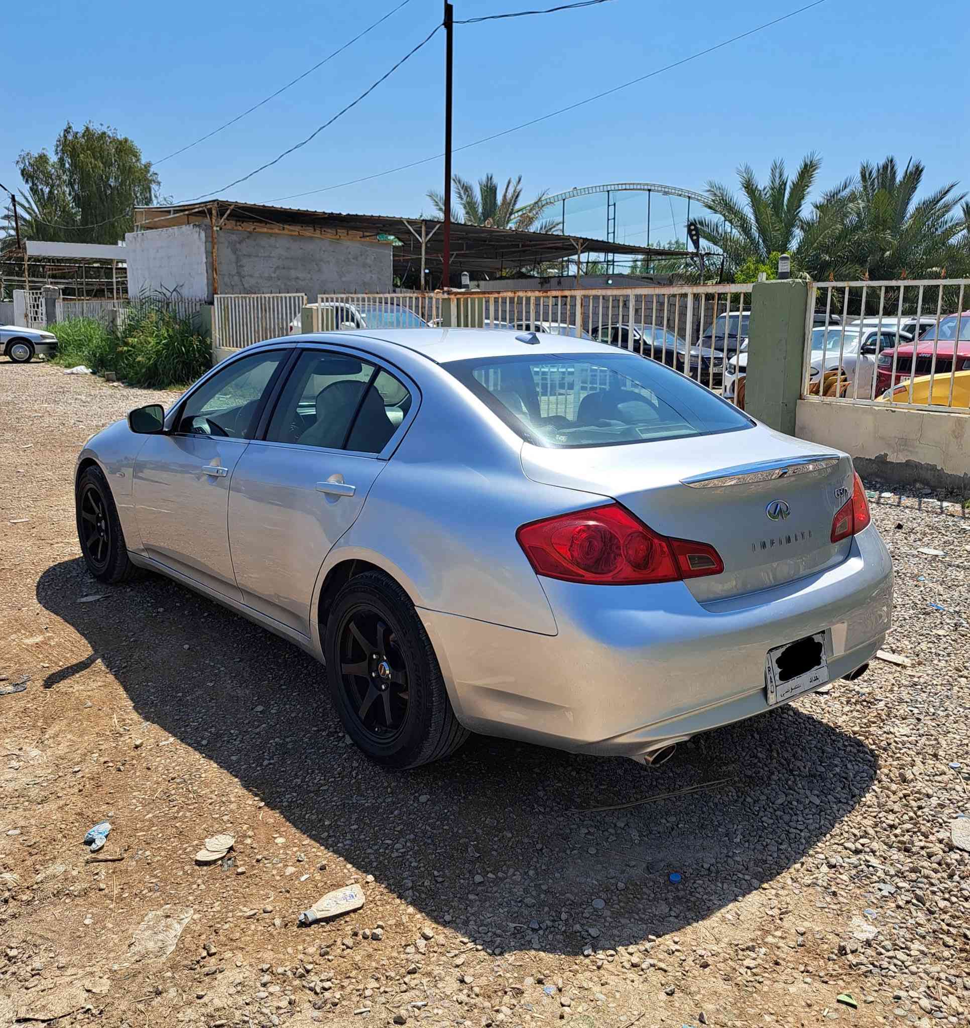 السلام عليكم
للبيع انفنتي G37X 2013 رقم بغداد تحويل ثاني يوم محرك 6 سلندر ( 3700 ) فوول ماصفات ( كشنات جلد - فتحة - بصمة - تدفئة كشنات امامية - قطعتين تبريد - تحكمات ستيرن - شاشة كبيرة - كاميرا خلفية - دبل اكزوز ) السيارة بيها قطعتين صبغ فقط جاملغ خلفي و باب خلف السائق بدون حادث 
السيارة جاهزة بدون اي نقص 
مكان السيارة / ديالى - بعقوبة
للاستفسار / ***********

