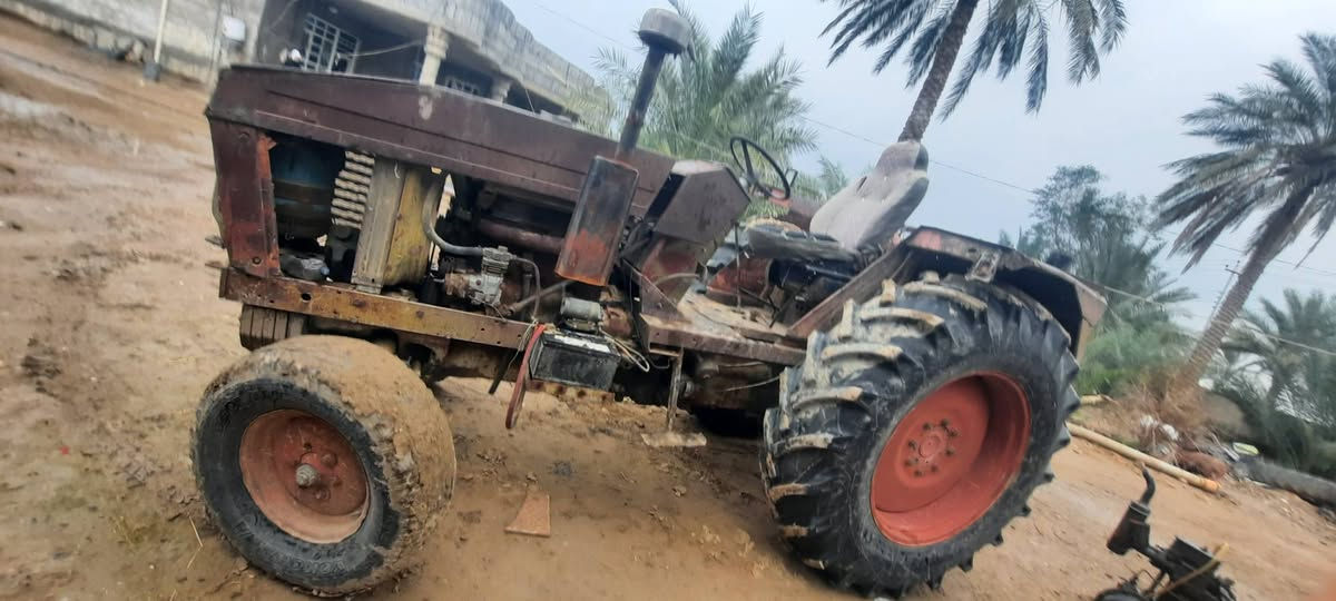 السلام عليكم عنتر واحد وثمانين ٨١ محسن موديل 87ارقام وسنويه بدون تحويل مكينه على وضع ا
 لشركه السعر  5500 مليون رقم الموبايل *********** العنوان ديالى الوجيهيه
