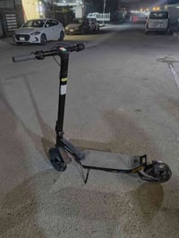 سكوتر سعره بالوكاله 900 دولار دبلات يتحمل وزن 300 كيلو  سرعه 30 بي برن...