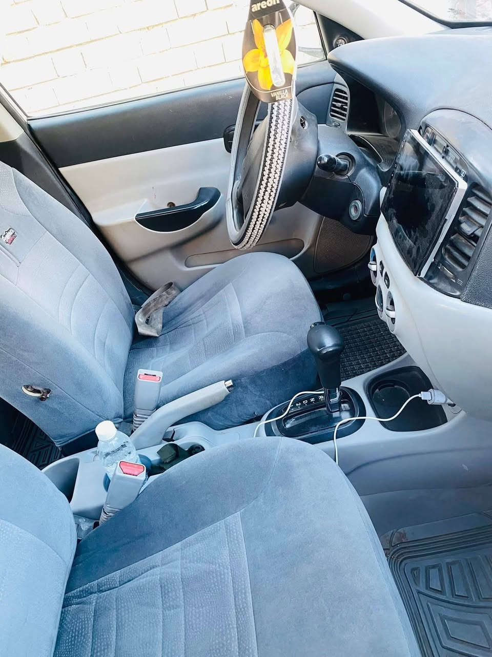 اكسنت امريكي موديل 2009
اكسنت مقدسة موديل ٢٠٠٩ محرك ١٦٠٠ المرغوب لا تنقيص ولا تبخير 

تبريد شغال وي السويج سياره خير من الله

ضربتها باب السايق فقط 

السياره كلها ليبل واحد نظيفه كلش وبالعافيه على الياخذها
( ٧٩ )  
الاتصال
***********
