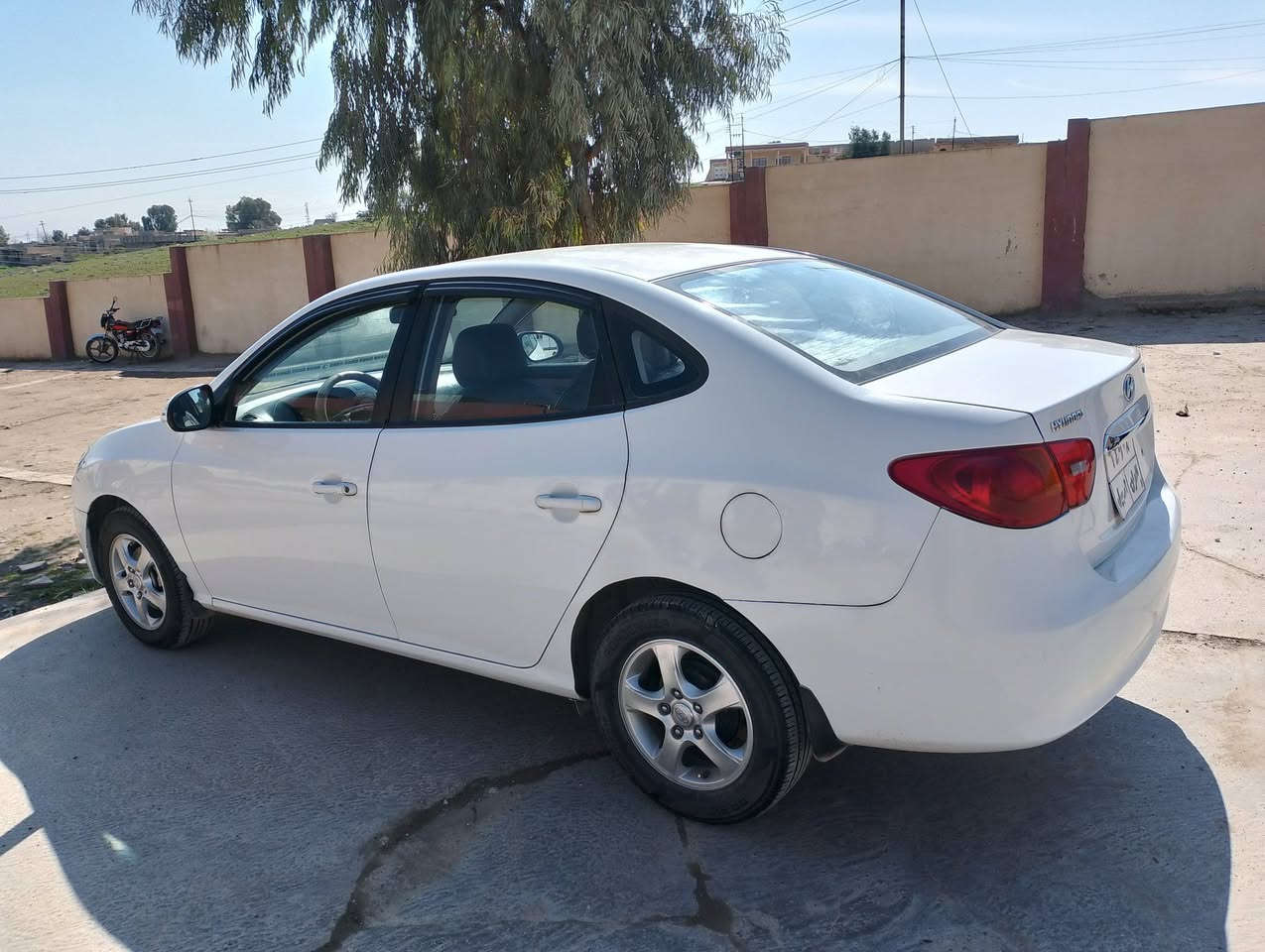 #للبيع 
النترا 2010 
كير ومحرك شرط 
بيها قتعتين صبغ 
سيارة جاهزة ما تريد اي شيء
طخم تواير جديد 
الانظافة فول 
تبريد ثلج 
رقم اربيل السنوية ساقطة صارلها كم شهر 
رقم الهاتف ***********
