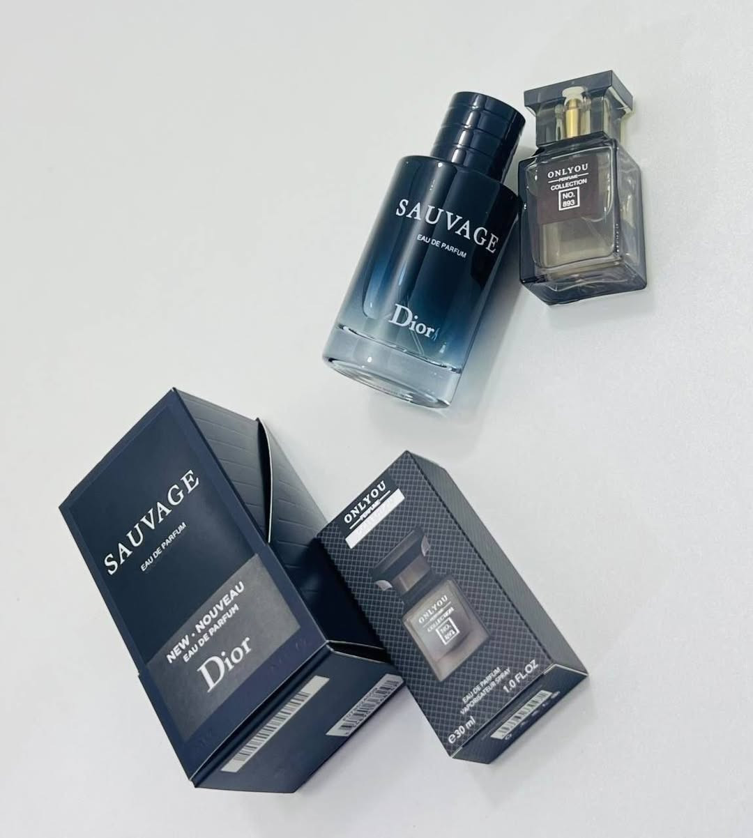 عطران شهيران  سوفاج  واونلي  
وهو بديل اقتصادي مستوحى من روائح عالمية. 

إليك تفاصيل كل منهما:
1. عطر ديور سوفاج (Dior Sauvage EDP) وعطر اونلي يو
عطر شرقي - فوچير للرجال، أطلق في عام 2018، ويعد من أكثر العطور مبيعاً وجاذبية. 

الرائحة: يتميز بمزيج من الانتعاش والقوة الغامضة. تبدأ الافتتاحية ببرغموت كالابريا المنعش، ويتبعه قلب من فلفل سيتشوان واللافندر والينسون، بينما تنتهي القاعدة بلمسة دافئة من فانيليا بابوا غينيا الجديدة والأمبرو

توصيل بغداد 4 محافظات 6
#عطر #رجالي #سوفاج #اونلي #الشعب_الصيني_ماله_حل 😂😂


**إذا كنت صاحب هذا الإعلان وتريد حذفه لأي سبب، رجاءا أرسل رسالة إلى الدعم الفني**