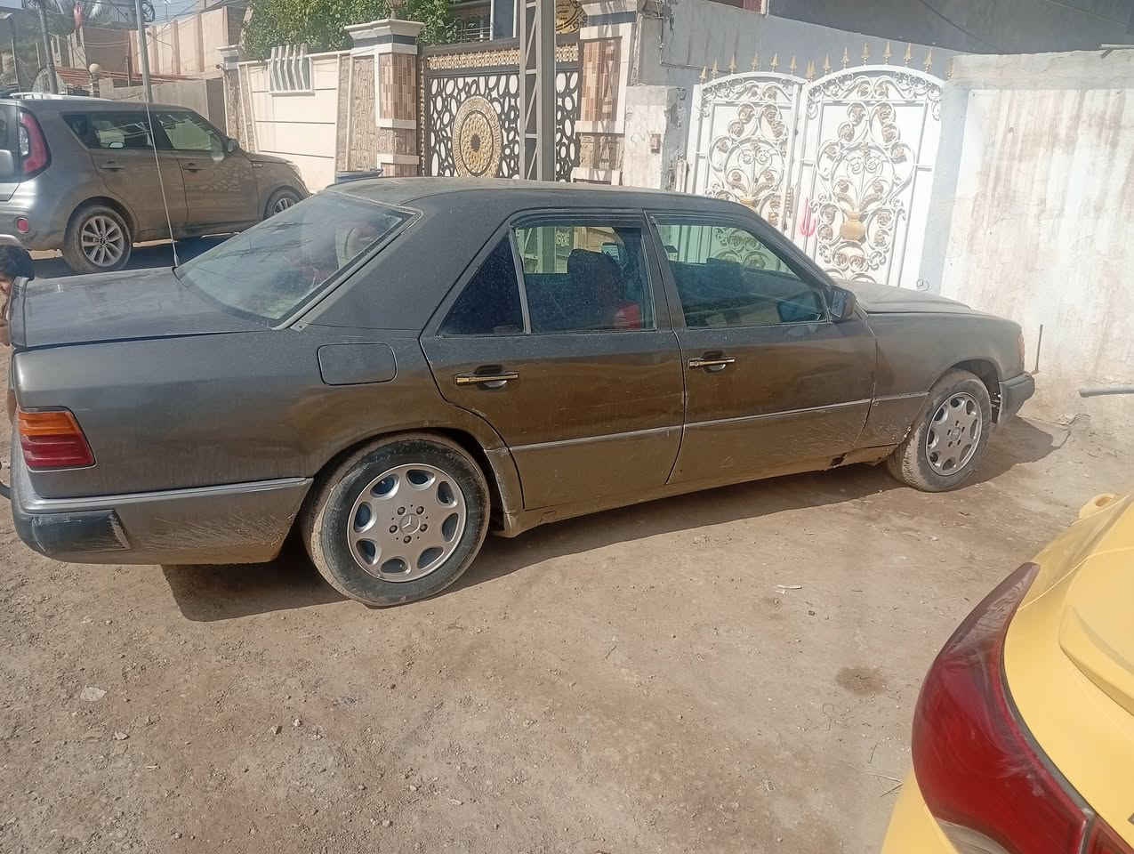 مارسدس بيع سريع ماكو هيج اسعار 37 ورقه مكينه وكير بطه اثنين ونص حلوه سياره  شاشه تاب دمام تخم تاير معتازه ترتيب مصبوغه جماليه *********** مكاني بابل الحله رقمه بغداد دولي بسمي
