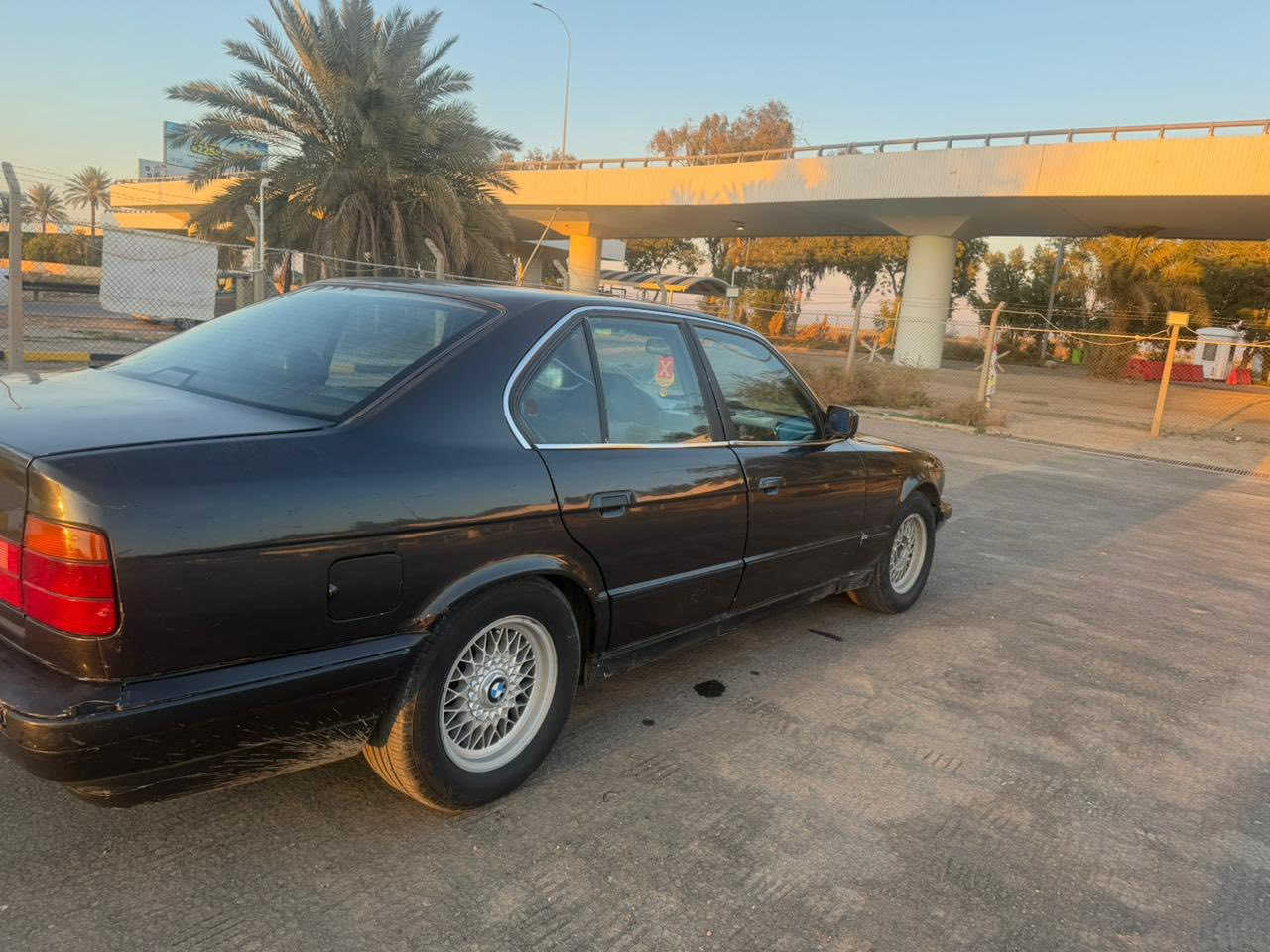 السلام عليكم
BMW 525 i / 1991
- السيارة مصبوغة عام بدون حادث
- كير اوتو
- ريمونت تقفيل وتصعيد جام
- تخم تاير / ويل خلية
- غرفة جلد اسـود
- سلايت
- للتواصل واتس / ***********
- السعر / 55 ورقة وبيها مجال
