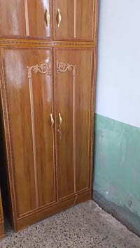 قرفة نوم مستعملة للبيع سعر 600 وفيها مجال قليل نضافة 90٪ شرط للتواصل 0...