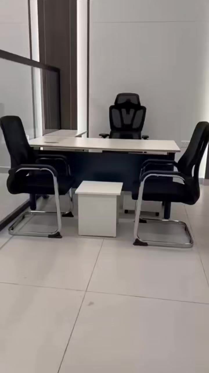 تم التجهيز احد الشركات من الاثاث المكتبه المودرن 
أثاث🧭 مكتبي مريح ومتين🧱 يجمع بين الأناقة 💥والوظيفة، مصمم⚙️ خصيصاً لتعزيز💫 إنتاجيتك وراحتك 🫧طوال ساعات⏰
 العمل."#الشدونقل_مجانآ عروض خاصه علئ الموسم الجديد  #الشدولنقل_مجانآ داخل_بغداد_نقدم_لكم_افضل_
العروض ⚒️🔧 #اسعارنآ_ تنافسيه  ⛳
مجموعة جديدة من الاثاث المكتبي نرجو ان تنال رضاكم 
(💯 ).المنشاء تركي🇹🇷🇹🇷  ولصيني المتياز 
السعار ولقياسات اسفل كل صوره 👇👇👇
( #مستعدون_لتجهيز_اشركات_ولدوائر   الدولة ).
للحجز والاستفسار يرجى مراسلة👨‍💻 الصفحة او الاتصال عل الرقم (***********)تتوفر خدمة  واتساب☎️
