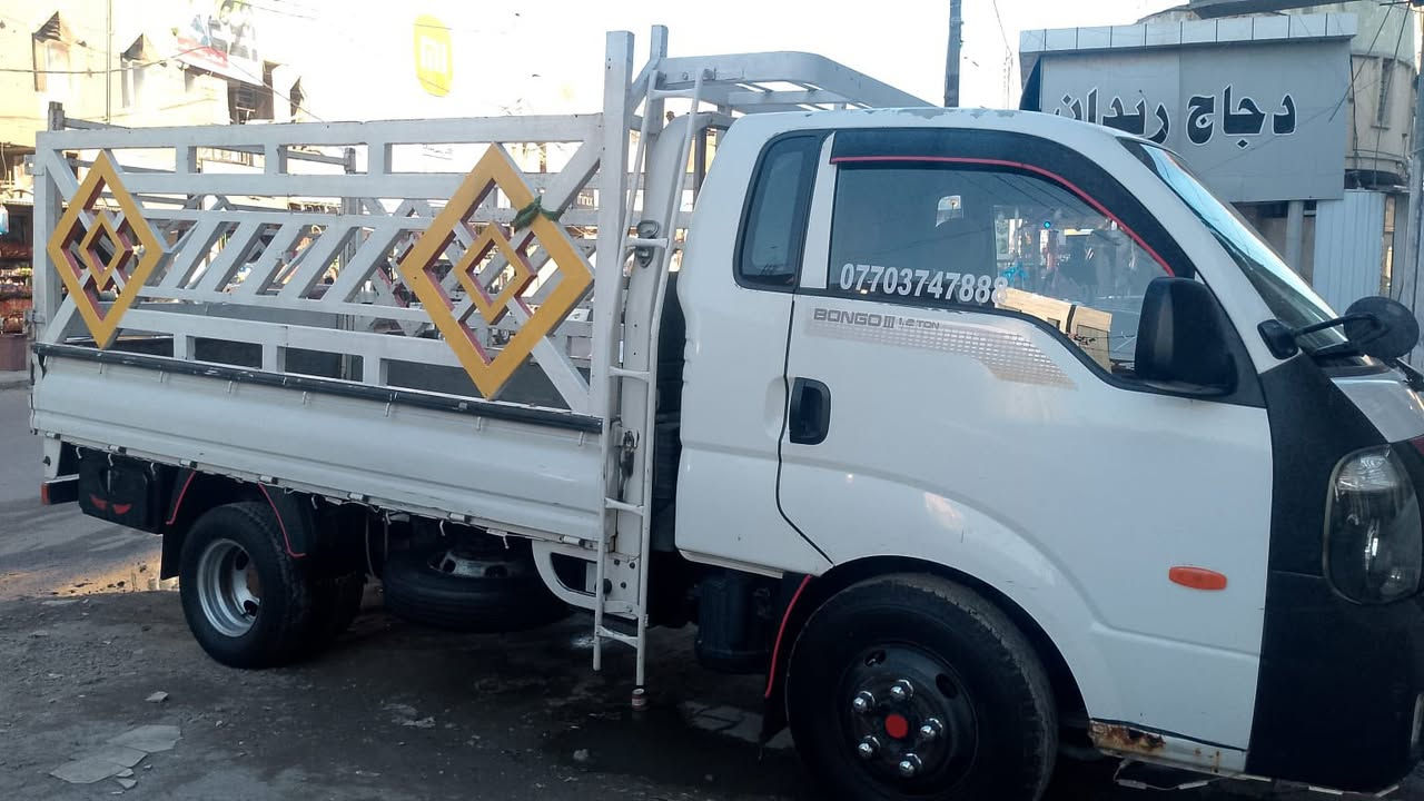 @السلام عليكم  عندي كيه بنكو.  موديل ٢٠١٣  سياره  فحل. مكفوله  من ضربه وصبغ.  محرك مسكر بلادي  ٦ كير اصلي 
مواصفات كشن تفئه. مع دركه هم تفئه   مري شفط. 
محور تايرات ١٤ ويل امامي  ياباني. اصلي. 
كير مكينه  وتبريد كله مكفول وشغال. 
كفاله سياره بدون صبغ. 
سعر مطلو. ٩٩ ورقه  موجوده سياره بغداد. الحريه 
***********
