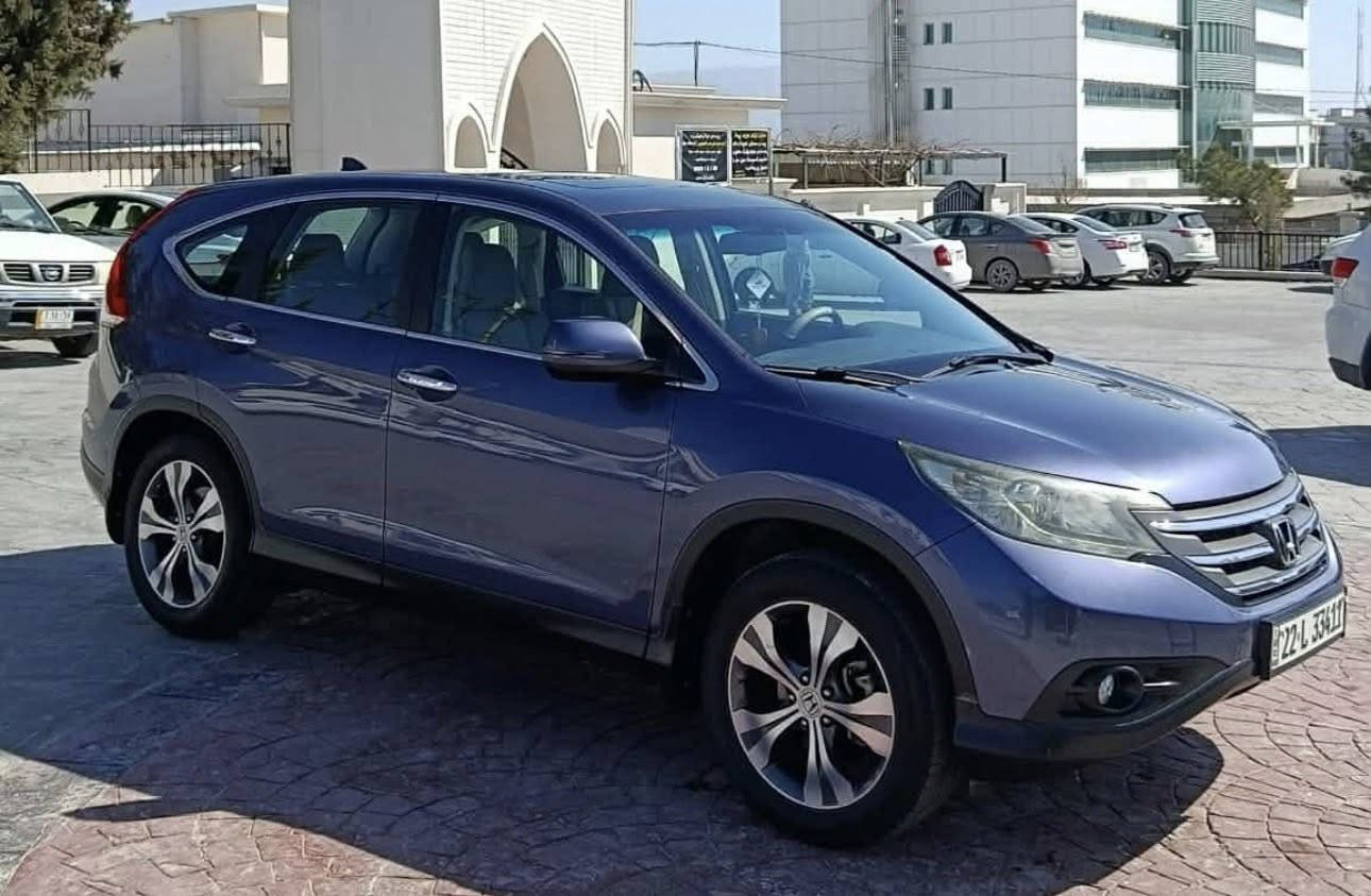 ئۆتۆمبێلی هیۆندای ئەكۆرندی یابانی ئەسلی بەرزی مۆدێل ٢٠١٣ ی فوول مەواسەفات 
تەنها بەسمە نیە  .
- دەبل ئەكسل
- سلاید
- تەعدید سورعە
- سوكان فۆلیۆم
- چوار جام كارەبایی و قوفل مەركەزی
- ناوزەر و بێ سبوغ
- گێر و مەكینە و دەبل ئەكسل بە شەرت هەمووی بێ كێشەیە 
- تەنها تەزرەی هەیە. وەكو تر هیچ كێشەیەكی نیە
- نرخ / ١٢٧ وەرەقە و معامەلە
- ژمارەی موبایل / ***********
- شوێن - پیرمام
