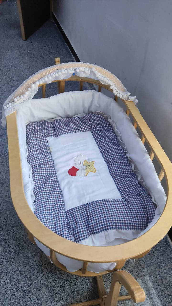 #كريكوت اطفال استعمال قليل 
كلش نظيف وسويتلة غراش عند النداف
وبي هزاز وشكلة جميل للبيبي 
شدسعرة 125 الف والتوصيل مجاني داخل بغداد


**إذا كنت صاحب هذا الإعلان وتريد حذفه لأي سبب، رجاءا أرسل رسالة إلى الدعم الفني**