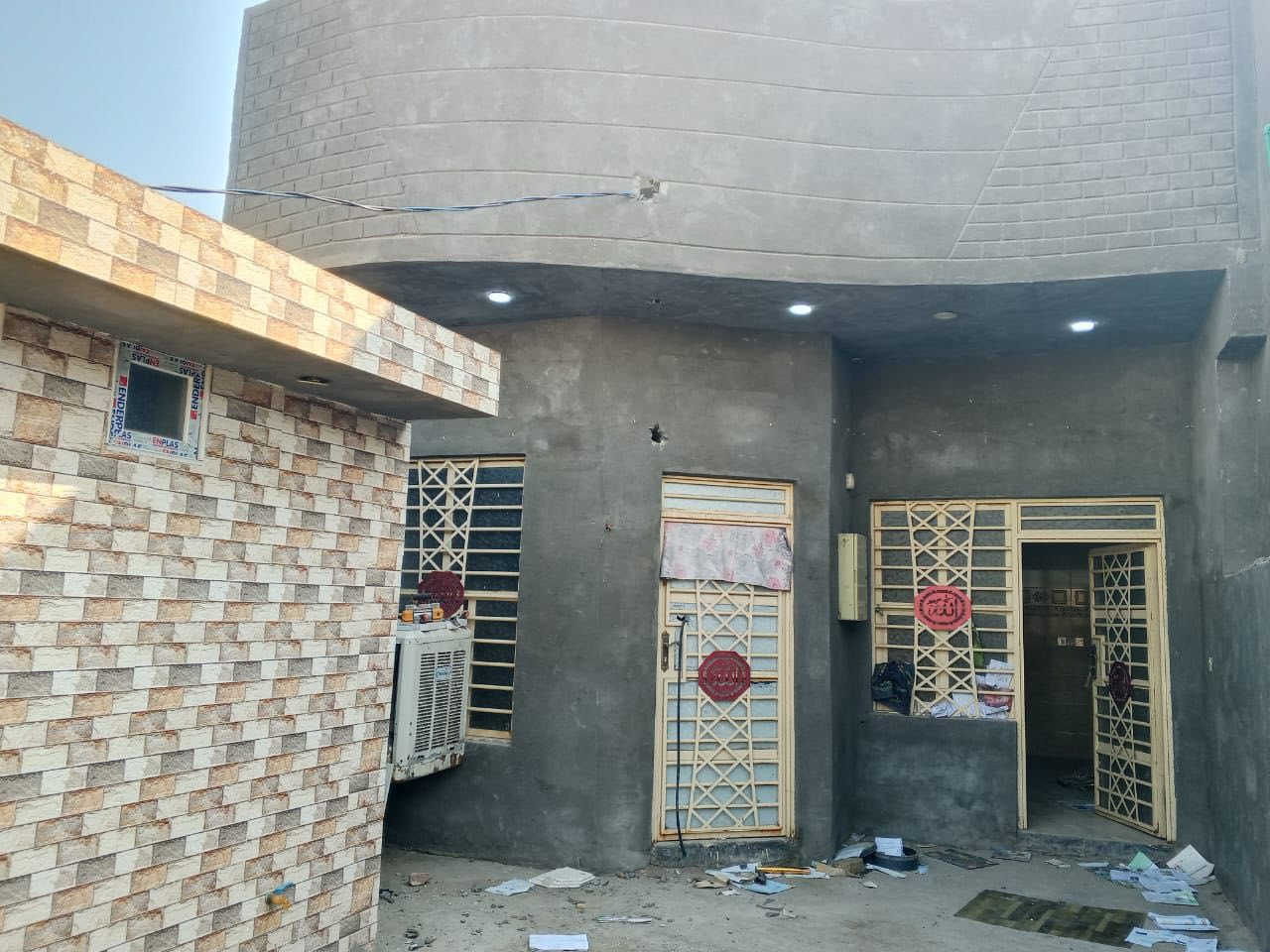 دار للبيع
طابو زراعي سند 25 
المساحه //150
نوع البناء صب 
العنوان / /بابل شارع المعاره قرب سيد جواد حسين ابو ابو الدهن 
بيت جديد كامل
للاستفسار
واتساب فقط ***********
*********** للاتصال
