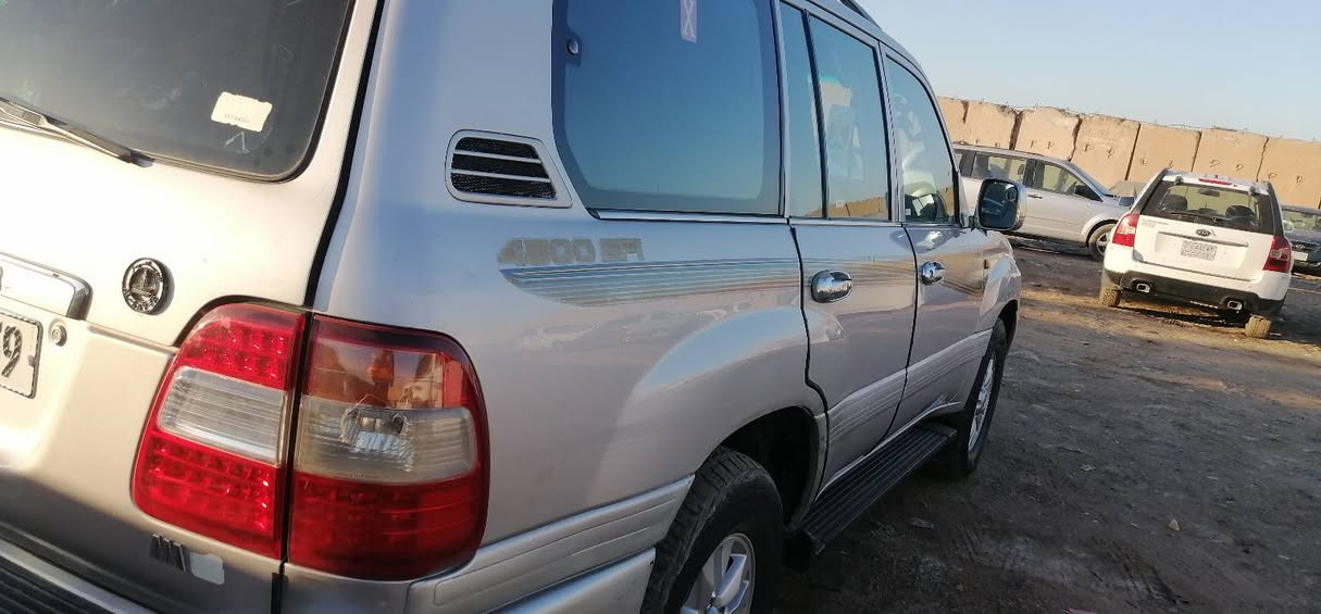 السلام عليكم الاندكروز مونيكه  موديل 203رقم صلاح الدين انكليزي تحويل مباشر كفاله عامه من الضربه والصبغ والعيب الشرعي السياره فول مواصفات فتحه 3قطع تبريد تخم تاير جديد حداديه وكير ومحرك خير من الله السياره مال جناي حساسات امامي وخلفي ثلث شاشات والله يمهل الي تصير من نصيبه الاستفسار رقم الهاتف ***********
