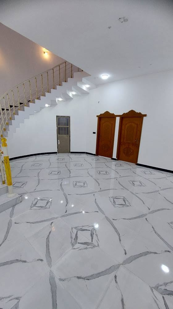 🏡 بيت للبيع – أبي الخصيب / محيلة طريق سيد حامد 

📐 المساحة: 250 متر طابو زراعي عراقي 
🗓️ سنة البناء: 2026

✨ يتكون من:
• 3 غرف نوم
• صالة واسعة
• ديوان خارجي
• كراج كبير
• حديقة
البيت مابي اي نقص 
✔️ جاهز للسكن مباشرة

⚡ كافة الخدمات متوفرة
📍 منطقة هادئة وشوارع مبلطة

📞 للاستفسار: *********** البصرة, العراق
