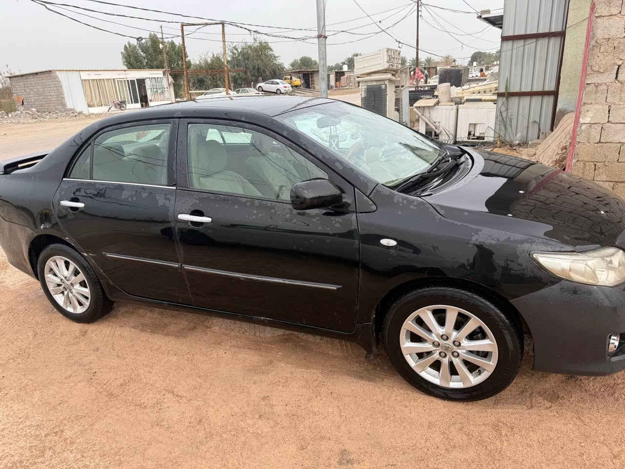 كورلا وارد خليجي موديل 2009 رقم بغداد بأسمنه بيها قطعتين فقط بدون دواخل مكينة 1800 السعر 100 للاستفسار ***********//*********** النجف, العراق
