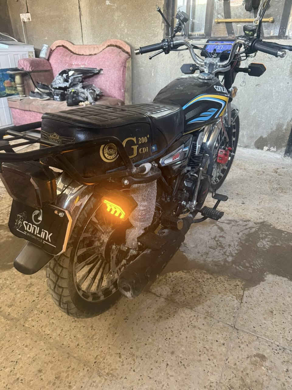 سلام عليكم سونك 25 للبيع ماشيه  الف تقريبا  ضاغطه وزنجيل خمس
نمر مكاني بغداد المشتل سعر الدراجه مليون وبيه مجال مال جيه هذا رقمي ***********
