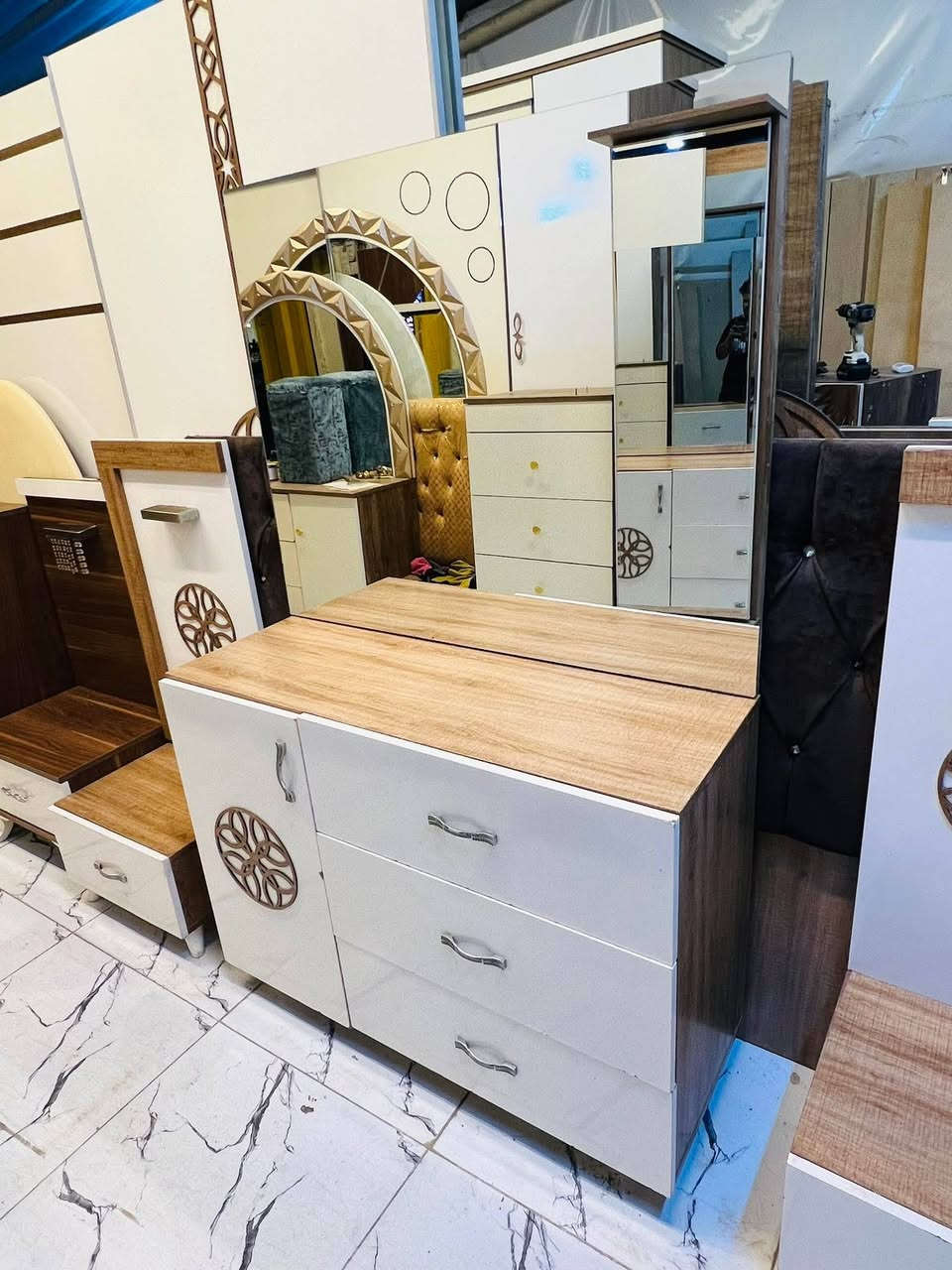 5قطع مستخدم نضافه85💯400شد ونقل للاستفسار واتساب ***********
