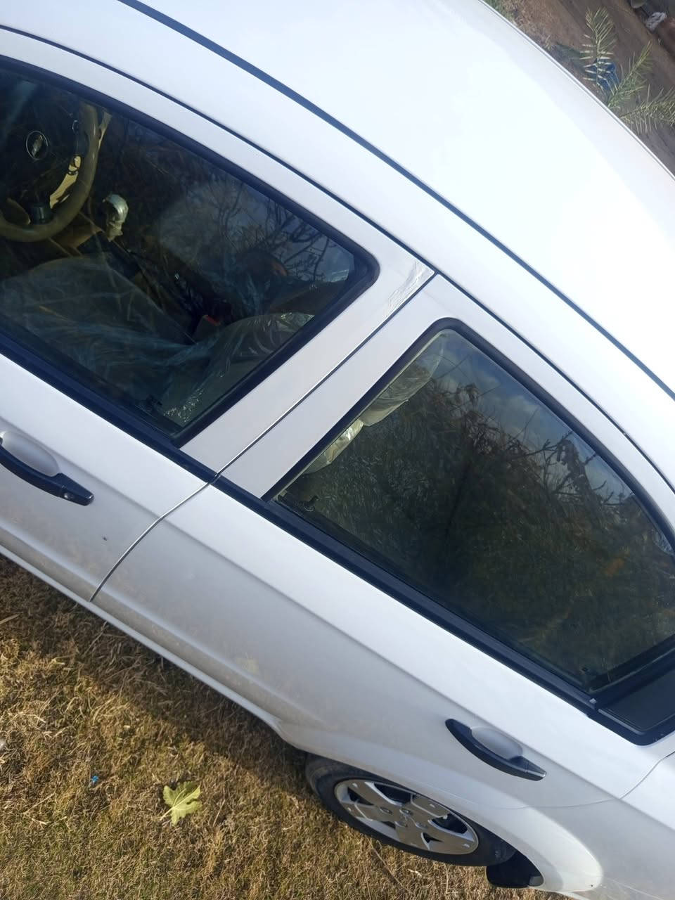 للبيع افيو كفاله رقم انكليزي كربلاء موديل 2011 السعر 83 وبيعه مجال فلوس نقدي بكاني  ابو غرق النخيله الغربيه رقمي ***********
