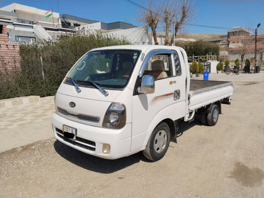 کیای 2700مۆدێل 2014نمونە یە لەجوانیا بێ بۆیاخ بێ لێدراوی گێڕومەکینەوعەکسلی بەشەرت سەنەوی تازەیە تا 2031 بەناوی خۆمانەوەیە چرکەی تیانییە شەش تایەی تازەیە هه موگیانی بەشەرت..ژ.م.*********** السليمانية, العراق
