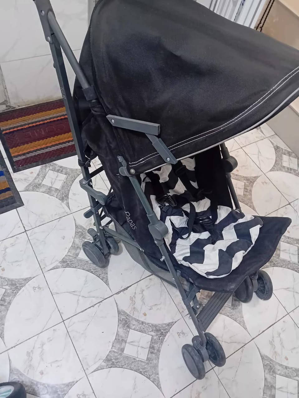 عربانة طفل نضيفة للبيع من عمر سنة ل٣ سنوات للتواصل***********واتس اب أيضا
