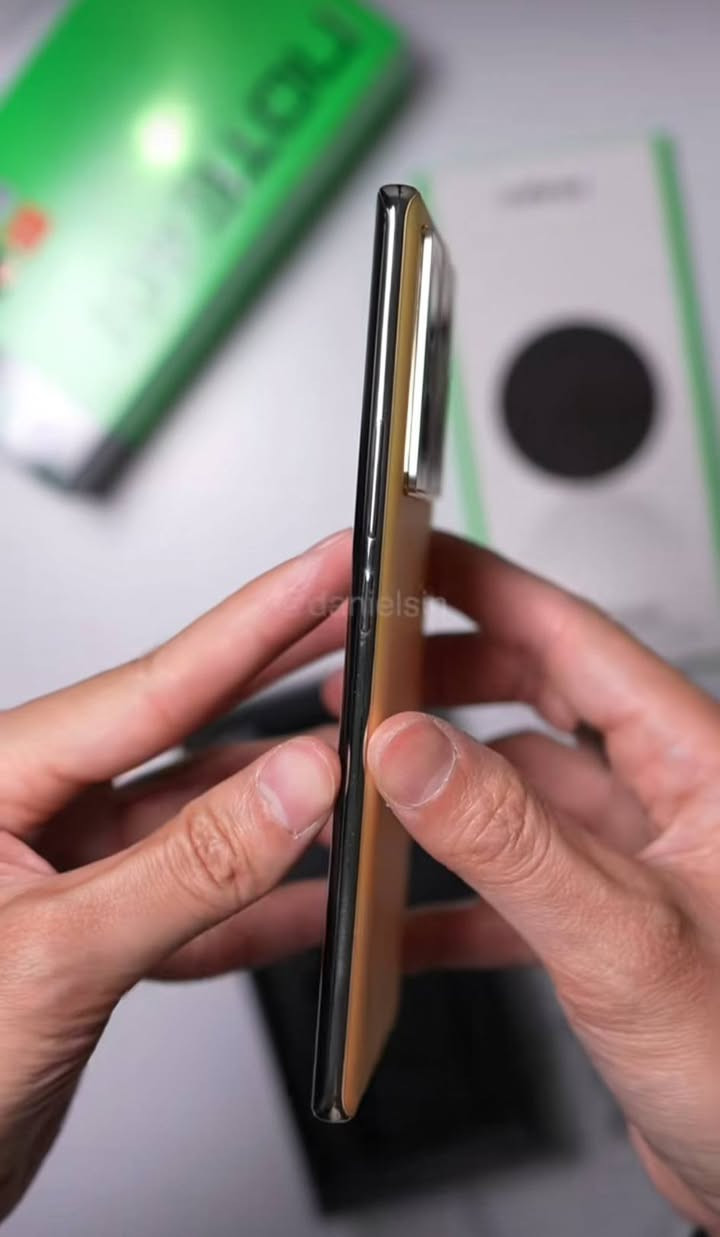 سلام عليكم للبيع أو المراوس ب إيفون فقط انفنكس نوت 40 برو Infinix NOTE 40 Pro
ذاكرة:256✅
البطاريه:5000mAh✅
الكامره الأمامية:32M✅
الكامره الخلفية:108M ✅
1ملاحظة:الجهاز بي فطور بسيطه بضهر وبشاشة✅
2للمراوس بايفون فقط وعادي انطي فرق حسب القناعة✅
((مكان النجف))


**إذا كنت صاحب هذا الإعلان وتريد حذفه لأي سبب، رجاءا أرسل رسالة إلى الدعم الفني**