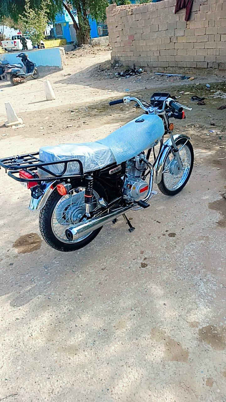 سلام عليكم نامة مديل 26 اوراق سكنر 6 مستخدمة اقل الشهر سعرها 725 وبية مجال شراي اتصل  ***********
