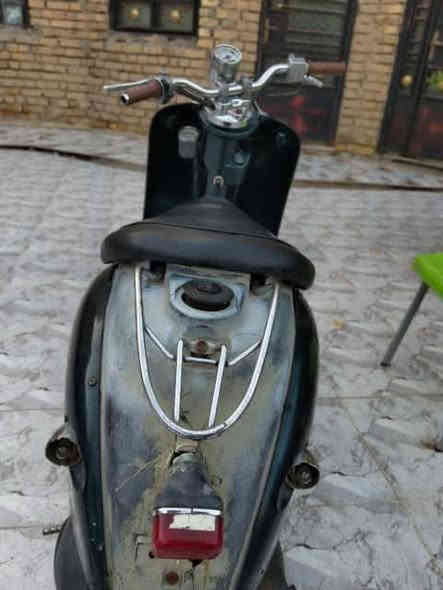 السلام عليكم دراجه مصريه للبيع نضيفه او جاهزه مفتوحه مره وحده تشتغل سلف او هندر السعر 150 او بيه مجال المكان الناصريه سوق الشيوخ ***********
