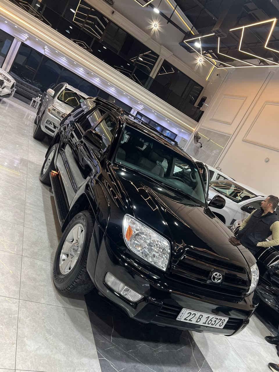 للبيع فورنر ٢٠٠٥ جديد جديد 📦✅ ماشي 30الف كم حقيقي بشرط دعامي ال عامي مابي جاكوج ولا رصعة ولا مفتوح فول فول مواصفات فول واحد ع واحد بعد گاعيات مامفروش و سويجات بلادي موجود سيارة جان لونهة سلفر و صبغنا اسود محرك مامفتوح و مابي صوت ٦ سلندر ٤،تالاف تحدا كل عراق اذا باقي هيج سيارة ع نضافة
و رقم و سنوي جديد و بسمنى تحويل ثاني يوم
مكان اربيل 
سيارة ١٨ سنة نايمة 
دينار مصرف مابي بعد زيرو ✅📦
0750 085 7134
0770 085 1976
