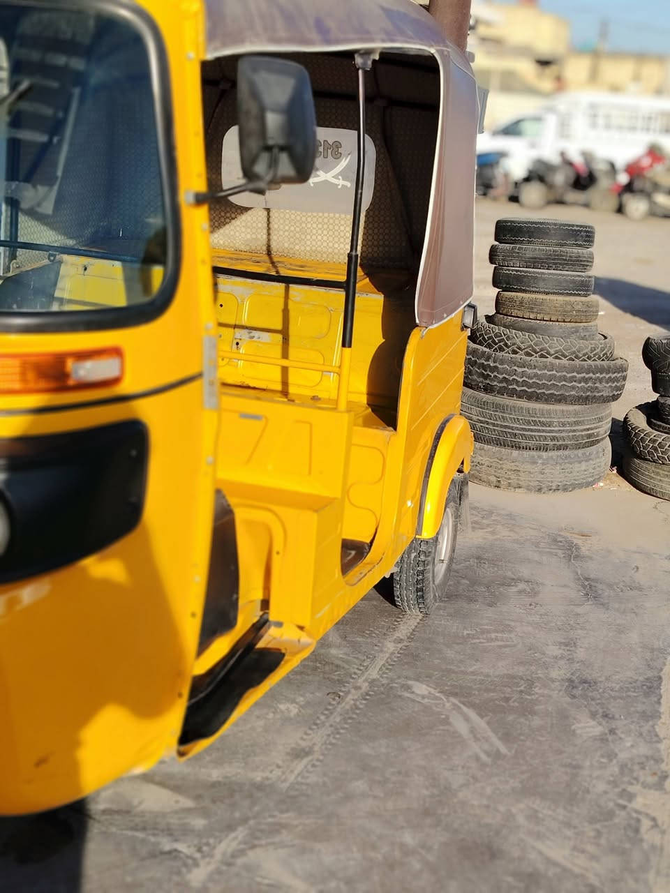 بسم الله تكتك للبيع مديل ٢٠ رقم انكليزي كبل باسمك المكان بغداد فلكة حي النصر *********** التكتك مكينة مكفولة من الفتح والكشر كلة بلادي بدون اي تعمير عدة بارد بلغد ومبخوخ قليل السعر ٦٧٠٠
