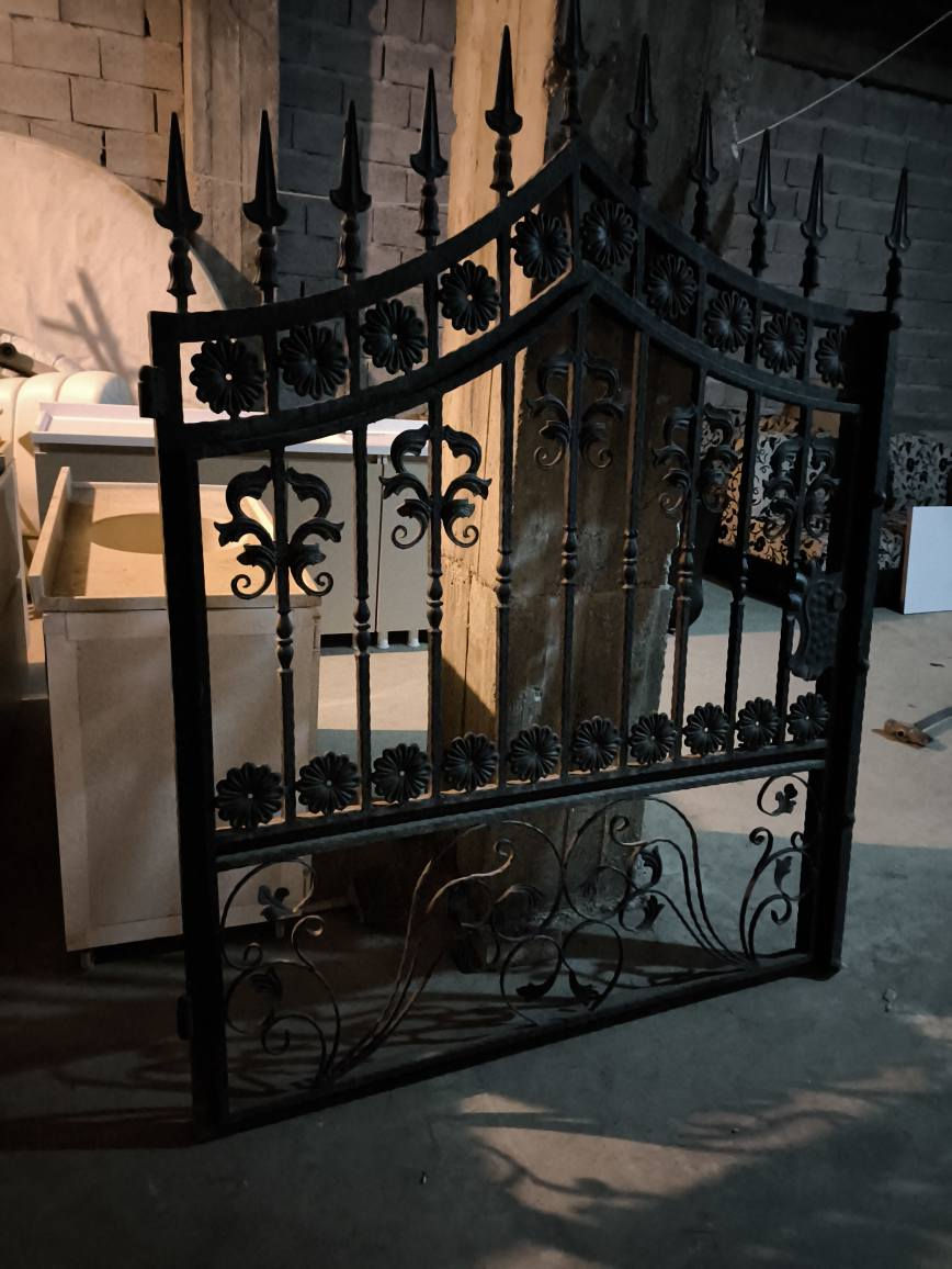 کو مه لیک ده رگای مه حجره بو فروشتن هه موی بای 600هه زارو معامله سلیمانی ڕاپه رین *********** السليمانية, العراق
