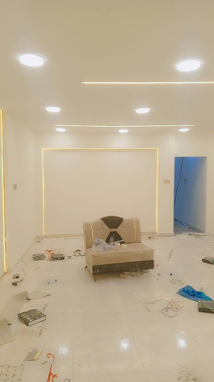 كهربائيّ منازل بأسعار مناسبة جدآ 
طريقة الربط بوتلس
طريقة الحفر كوسرة او دريل حسب الطلب
سعر النقطة ٤٠٠٠ يشمل اربع مراحل
سطح + حفر + تسليك + ربط
صيانة بعد العمل مجانية لمدة سنة 
للتوصل ***********
