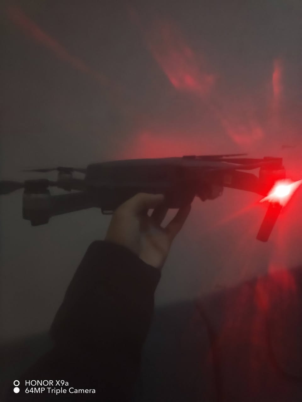 سلام عليكم مره خصه الادمن
درون مافيك برو
الاصدار الاول
درون محترمه كلشي شغال بيها
بس بيها اهتزاز  بل تصوير
ولل امانه صلحت القاعده
بقه بس شريط والشريط  موجود  عندي
يعني تستلم الطياره والمحلقات مال تصليح
تجي بطاريه وحده
سبب البيع  انه مصور داخل حسينيات ومجالس ما تفيدني هيج
ف شباب  الي عنده درون نيو او اتوم او ميني تو يراوسني ويه هاي الدرون بدون فرق بس توصيل ماعندي كلش مكاني بصره
ارتفاع 500
مدى8كيلو
مواصفات صحيح ميه بل ميه
توصيل ما عندي اكرر مكاني بصره
✈️
عندك توصيل عندك عرف اسلمه اله يرسلك الدرون  لان شركات ماتقبل توصيل درونات
رقم الهاتف
***********
