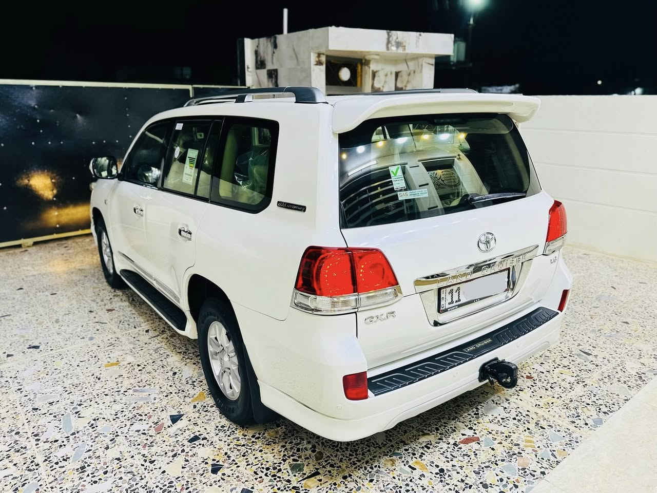 يالله
السلام عليكم لاندكروز 2011 ستينيه اصل V6  كشنات بقلاوه رقم بغداد الجديد باسمي هزه وفحص وسنويه كله جديد مكينه وكير وحداديه كله مكفول مامفتوحات بشرط الفحص تخم تاير جديد السياره مكفوله كفاله عامه بيه بارد مكانين على كد شبر وممبين  باقي كله مكفول 
الموصفات
كشنات بقلاوه جلد +ثلاث حركات 
شاشه 
كامره 
فتحه سقف 
بصمه +بصمه ابواب 
يدات نيكل 
ماشيه178 حقيقي 
مري كهرباء +اشاير بل مري 
حساسات امامي خلفي 
تحكمات ستيرن جهتين 
بعد بيه هواي موصفات معروفه مواصفات الستينيه فول 1/1 السعر (318) وبيه مجال مكان بغداد الستفسار (***********)
