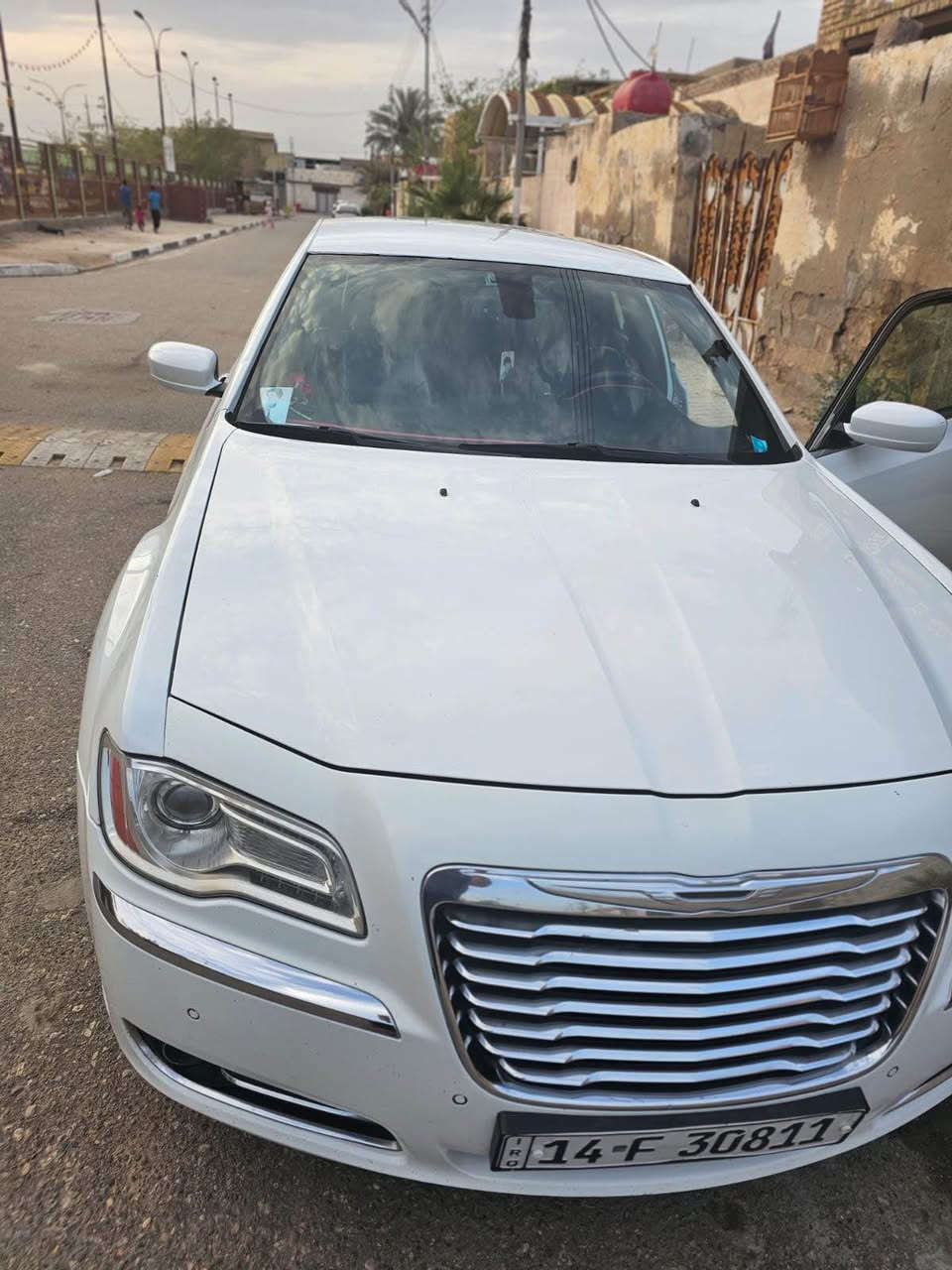 سلام وعليكم من رخصت ابو لكروب لمحترم سياره وبامه مديل 12وارد كندي كفاله عامه بس قبل شهرين صار بيه طخه بل جاملق لخلف سكن ربع صابع ولباب مبدل  ولبقيه كفاله كير وحرك كفاله  تجي شوف بعينك وسياره حله من صور 
 لمكان  لبصرة لدير 
رقم *********** بي واساب 
مامتواجت ع لفيس 
سعر 180وبيه مجال حك جيه 
رقم لبصرة بسمي تحويل ثاني يوم البصرة, العراق
