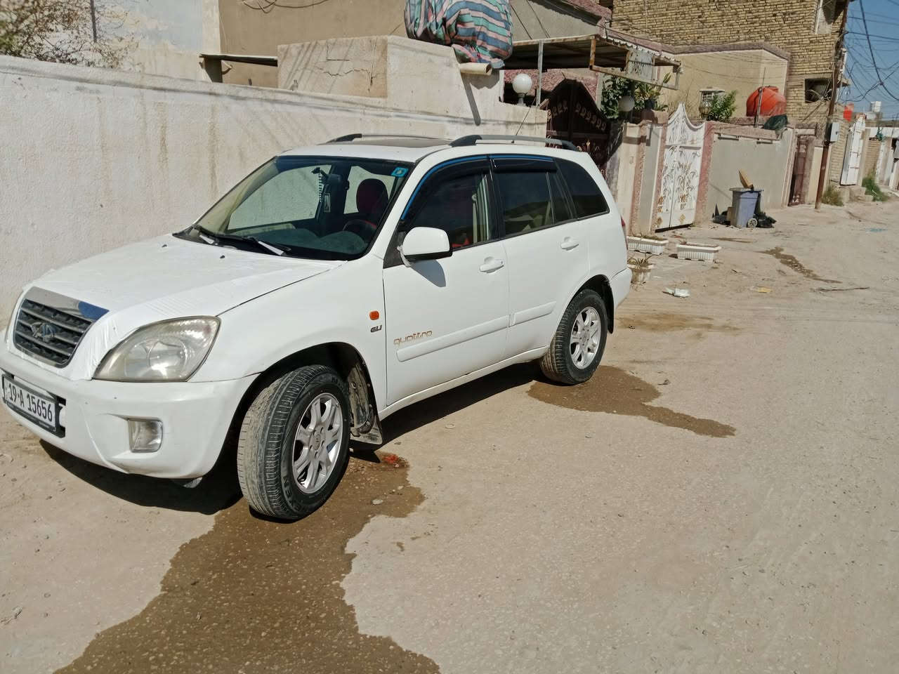 السلام عليكم للبيع تيكو موديل 2012 سيارة جاهزه كير مكينة حداديه تبريد كله جاهزة مكفوله من الضربه بيه صبغ مكانات بسيطة سنويه جديدة اوهزه جديده سياره جديده كير ميكانيك السعر 46 مكانه حله الاتصال ***********
