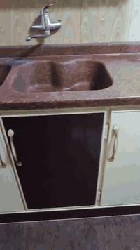 غراض للبيع والعنده حاجه اعرضها يدزهه خاص
كاونتر مرمر طبيعي والمقطع تركي المنيوم القياس3متار ارضي ومعلق 3السعر 550
وتخم تزكام عراقي تصميم تركي 7مقعد السعر 180
لاستفسار ***********
