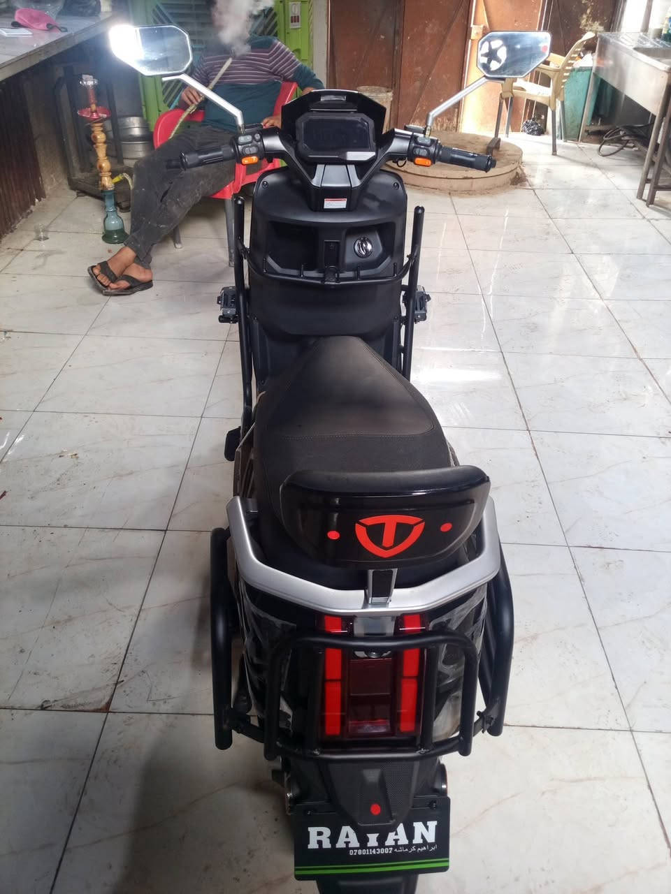 للبيع.. للبيع
دراجة ريان وحش الكون زيرو للبيع
مدرع من كل الاتجاهات 
6 باتري 
ملف 2000
تمشيك 90 كيلو بالشحنه
سرعته 80 حقيقي
نطام شحن تلقائي
نظام p
نظام R
نظام abs
نطام حماية
نظام بصمه
قاطع دورة
تربط على موبايل
تحتوي على شاحنه موبايل
الدراجه كامله شخط مابيه
سعر مليون قفل قفل قفل 
العنوان واسط الصويرة 
الشراي يتصل ***********
