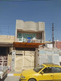 بيت 100 متر قاطين موقع بغداد الحسينيه راشديه الجريخي بضهر شارع 30 ...ا...