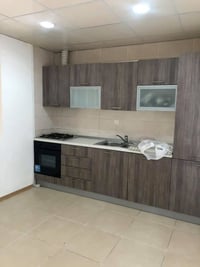 مؤثث • ١٤٠م • ٣ غرف