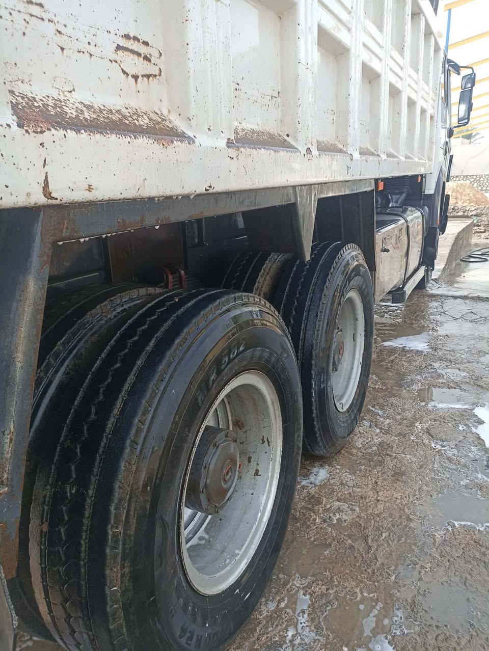 مارسدس لكزز طويله
موديل 91
قلاب 
مكاني بابل الحله 
غير متواجد خاص رقم ***********
