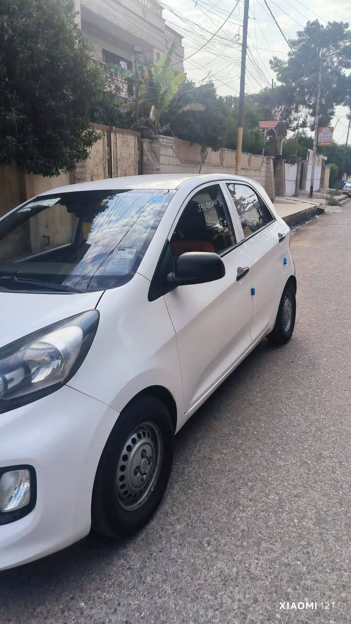 كيا بيكانتو مورانو موديل1916     محركها 3 بستم نظيف خير من الله كير اوتوماتيك سيارة حيل حلوة ونظيفة مال بيت . بيها فقط بارد اباب السايق وبعض الملاحظات الخفيفة السيارة رقم نينوى باسمنا تحويل ثاني يوم . السعر 85  رقم صاحب السيارة ***********
