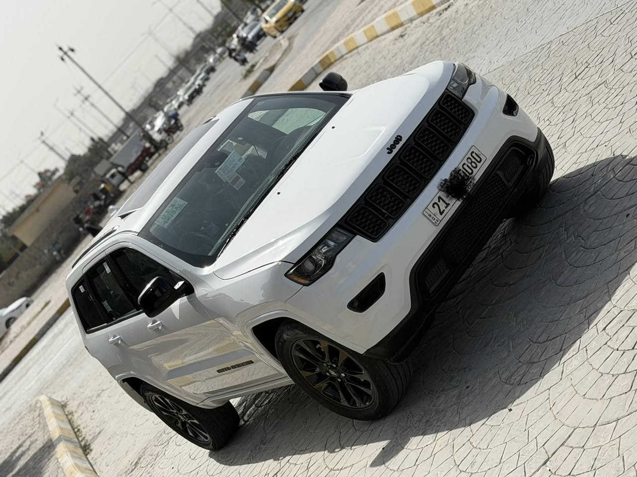 السلام وعليكم 
جيب 2017 فول لسياره 
رقم مميز 
ماشيه72
حادث كلش بسيط وخفيف وبدون دواخل 
صبغ قطعتين فقط
مكينه كير كفاله
مكينه 6v 
لموصفات؟
1-فتحه
2-بصمه
3-كشنات جلد 
4-كراسي تدفئه تبريد
5-كرسي كهرباء
6-جنطه كهرباء
السياره احلى من صور بهواي
السعر 220بيه مجال بسيط 
مكان بغداد 
الاستفسار ***********
