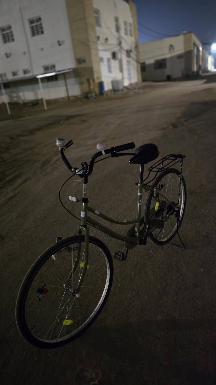 السلام عليكم باسكل للبيع مديل 22 لون بطيخي نضافه  شوفت عينك السعر 155 وبي مجال
المكان نجف  رقم ***********
