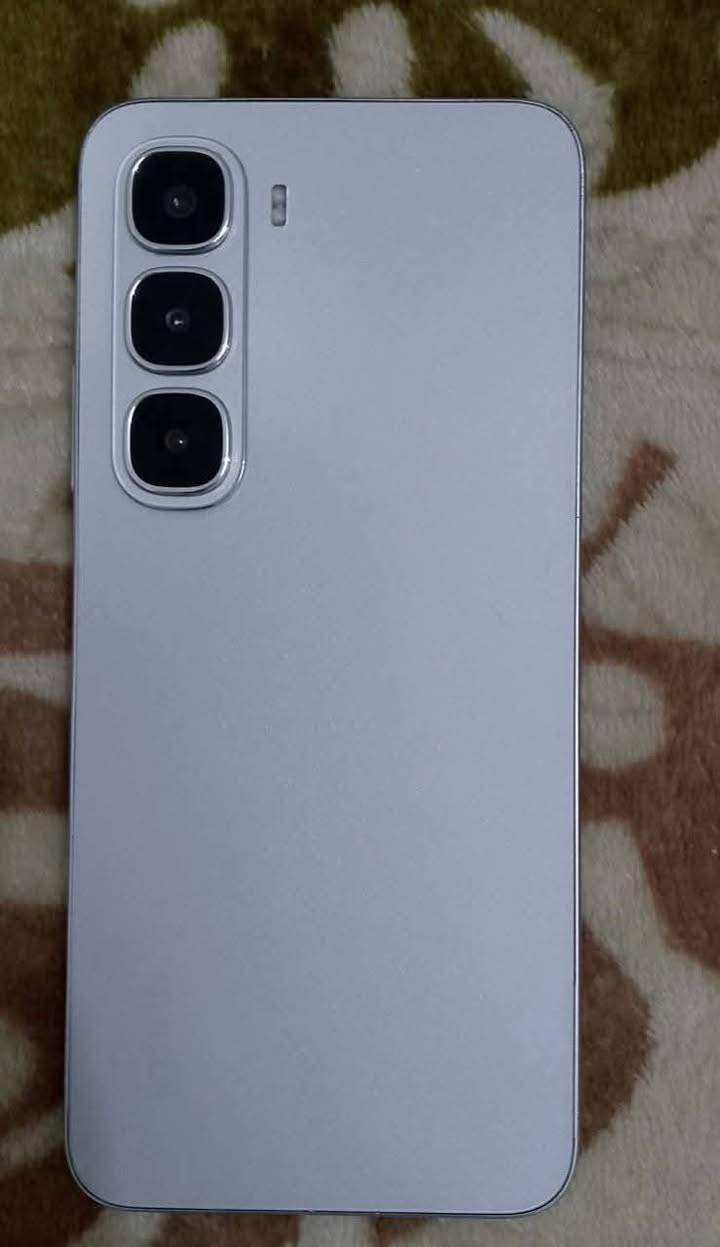 ان فنكس البيع
نضافه 90/100

مامبدل بي ايشي 
السعر 220وبي مجال 
التواصل ***********
